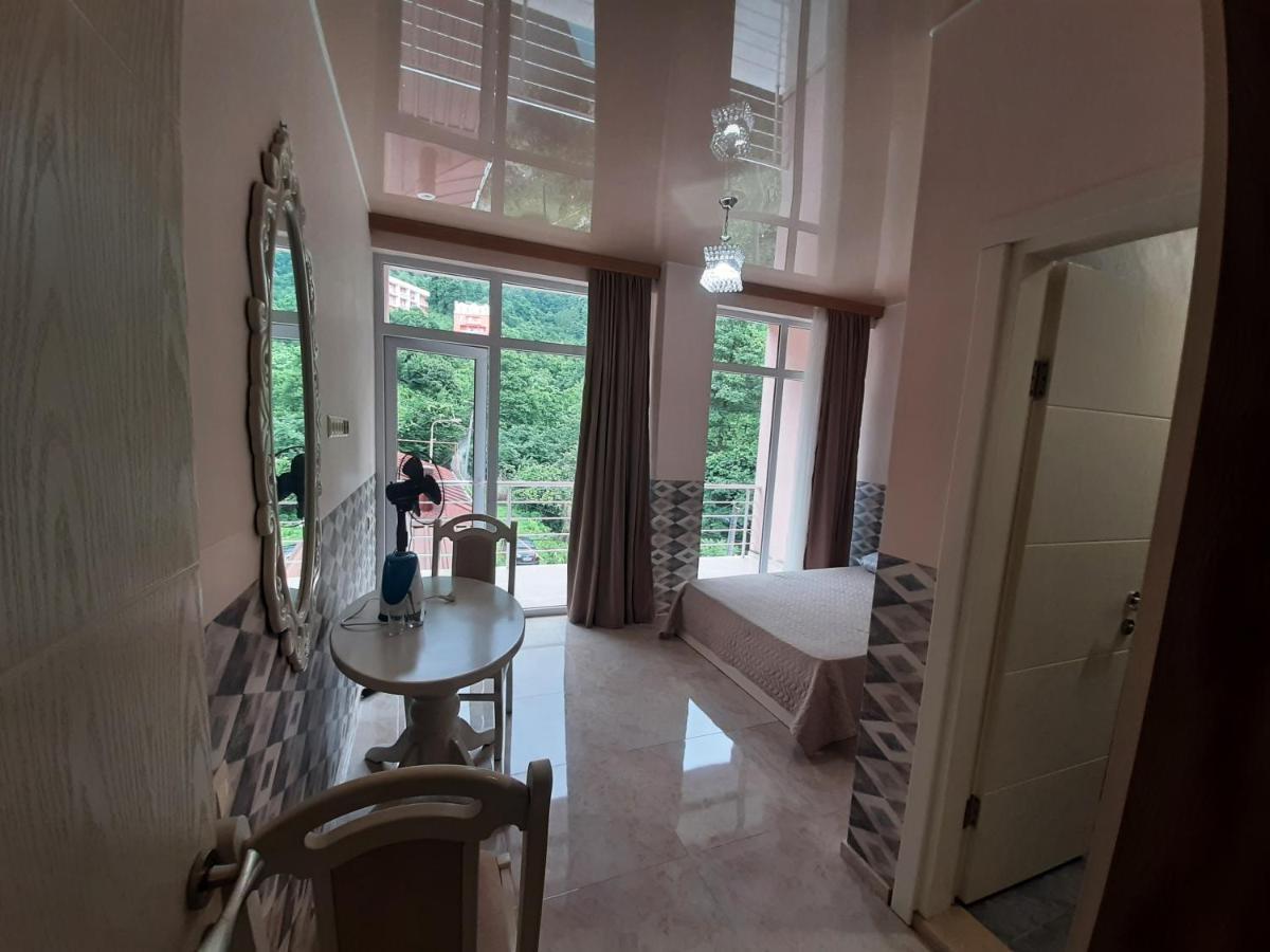 Giorgi Kvariati Hotel Buitenkant foto