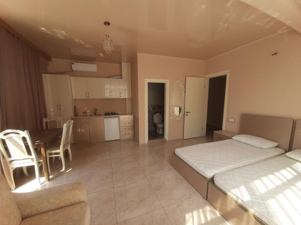 Giorgi Kvariati Hotel Buitenkant foto