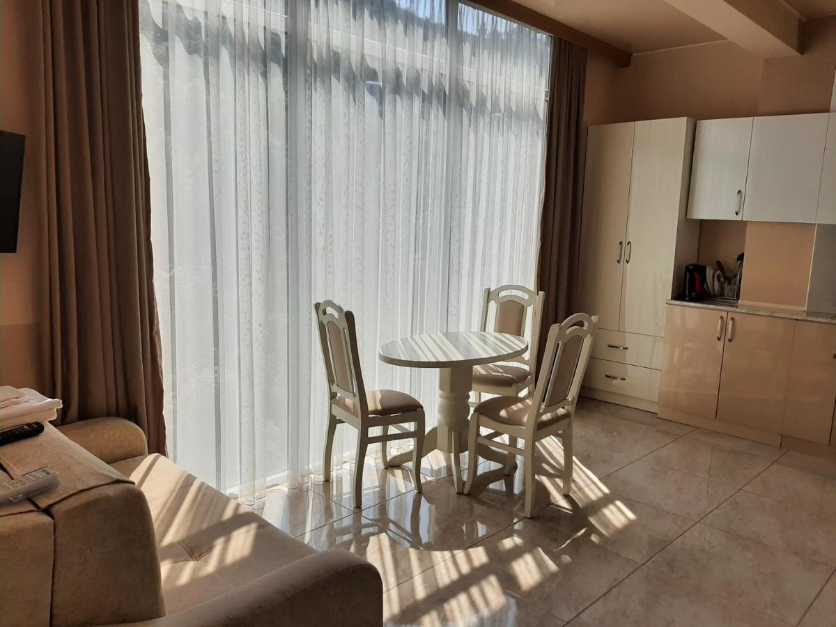 Giorgi Kvariati Hotel Buitenkant foto