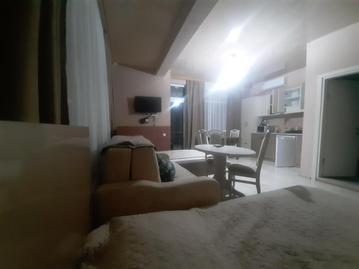 Giorgi Kvariati Hotel Buitenkant foto