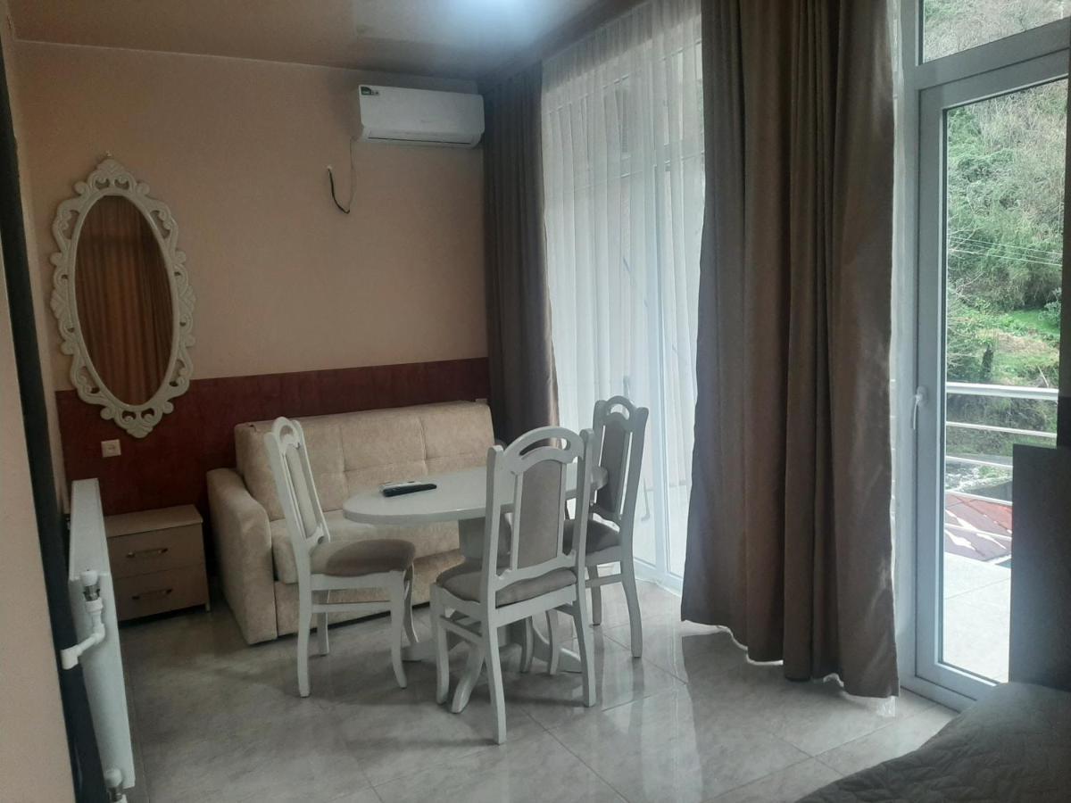 Giorgi Kvariati Hotel Buitenkant foto